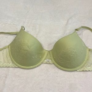 Spring Light Green lace balconet bra